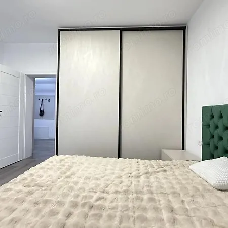 Maven By The Sea Apartment *